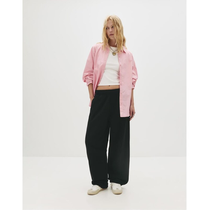 Pull&Bear Barrel fit sweatpants in black 108199855