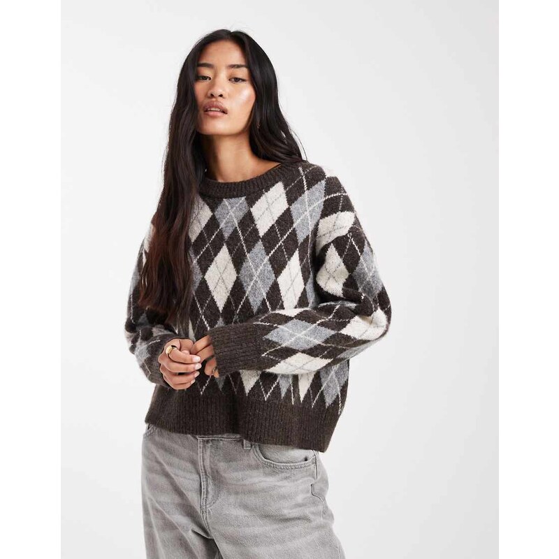 ONLY brushed knitted jumper in brown argyle 108209049