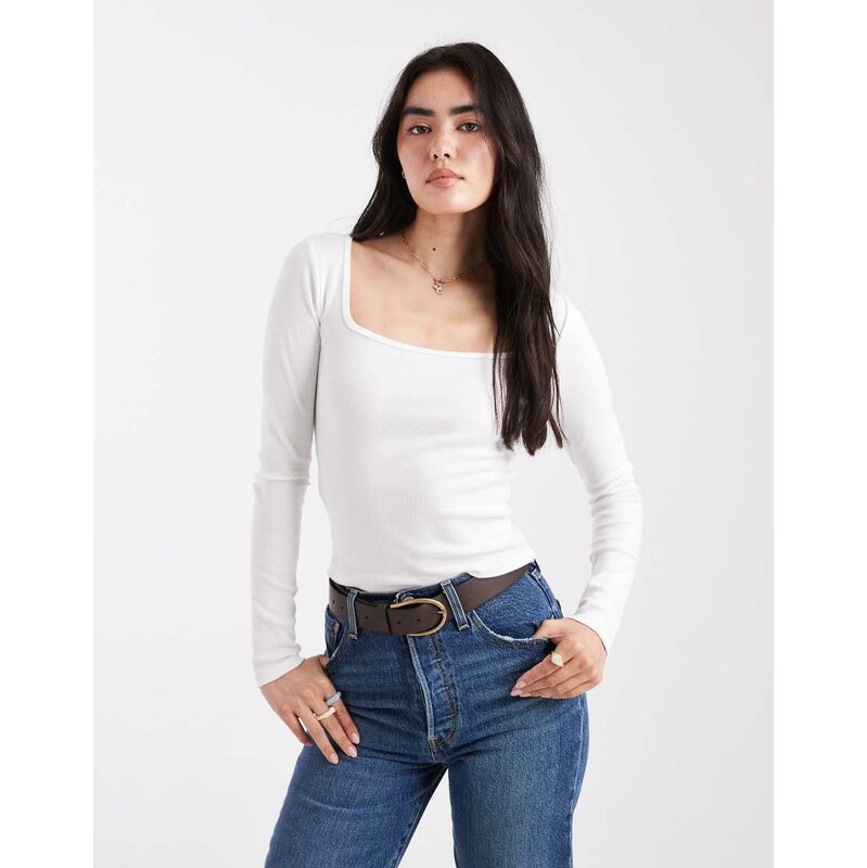 Hollister long sleeve scoop neck top in white 108221884