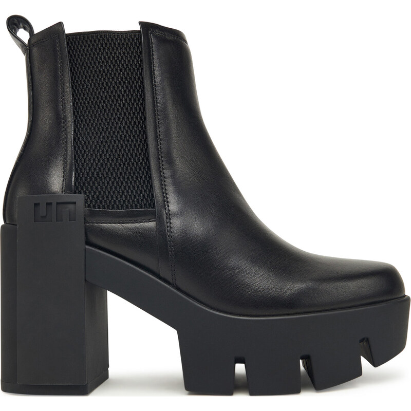 Polokozačky United Nude
