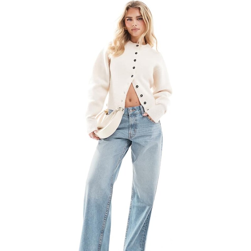 ASOS Petite ASOS DESIGN Petite low rise baggy jeans in lightwash-Blue 109011868