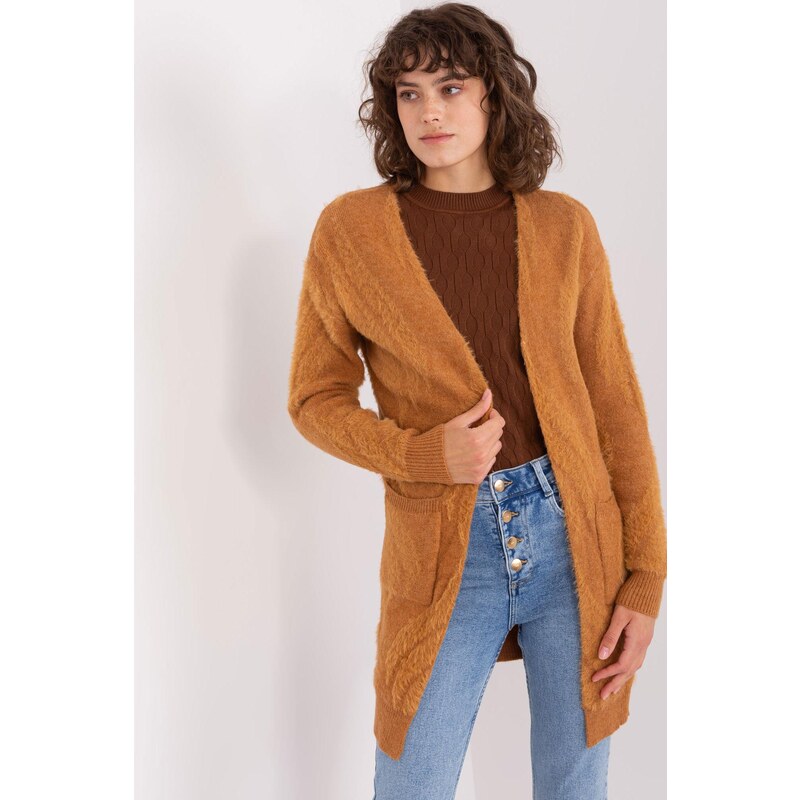 MladaModa Kardiganový svetr s krátkým vlasem model 50100 barva camel 108260815
