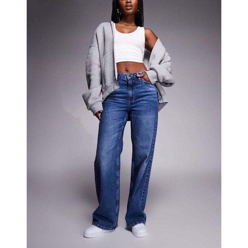 River Island relaxed straight leg jean in medium denim-Blue