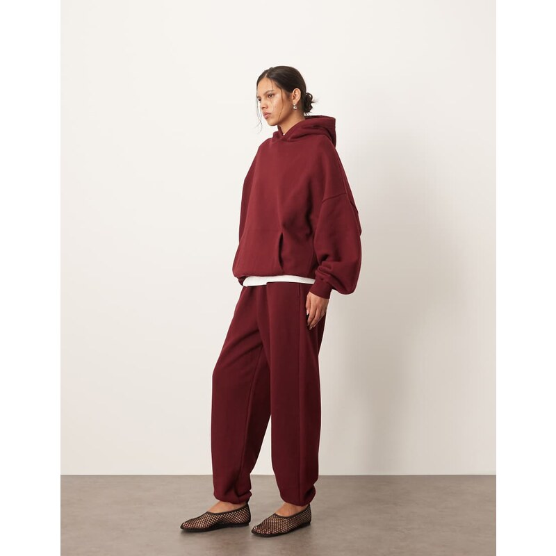 ARRANGE oversized premium heavy weight cuffed jogger in merlot-Red 115511733