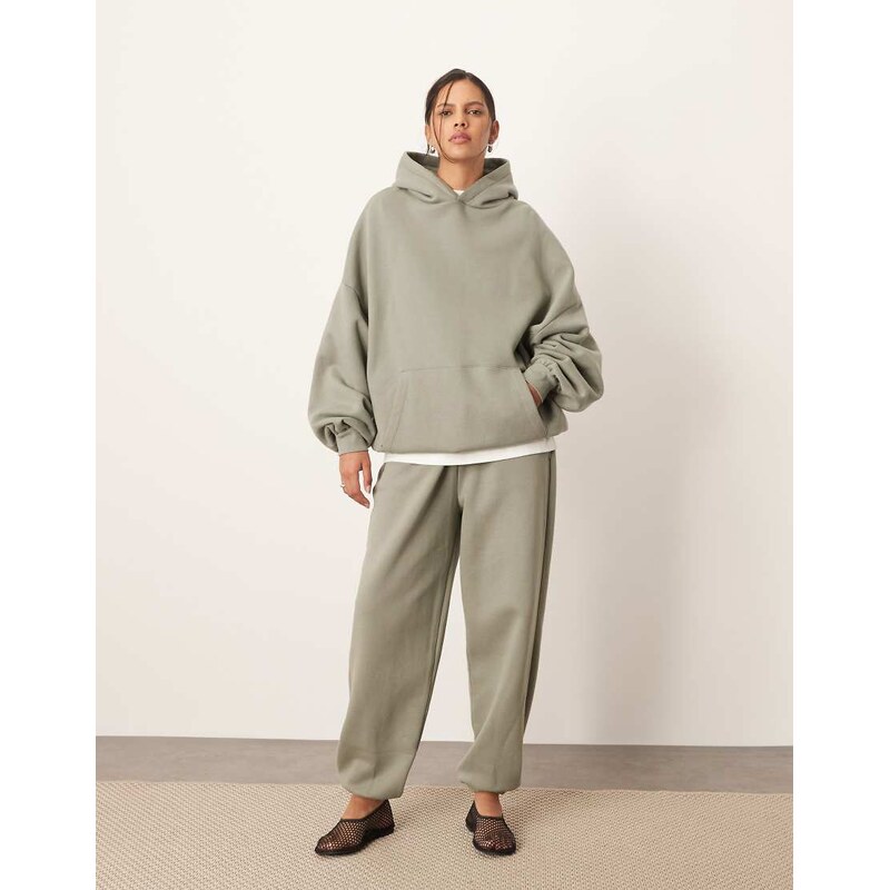 ARRANGE oversized premium heavy weight cuffed jogger in olive green 115511752