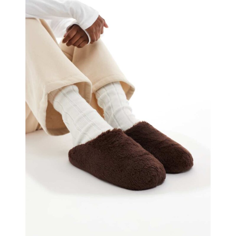 SEQWL fluffy mule slippers in chestnut-White 113262102