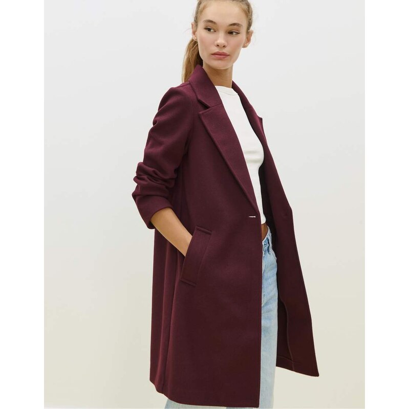 Stradivarius Soft-touch button-up midi coat in burgundy-Red 108494584