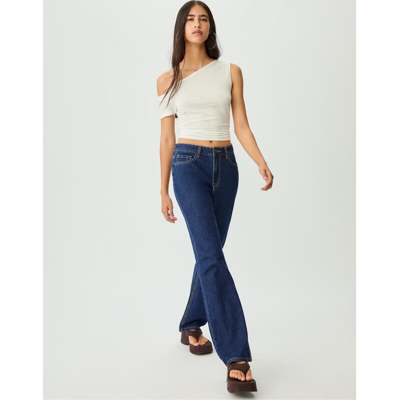 Stradivarius High waist comfortable straight-leg jeans in rinse