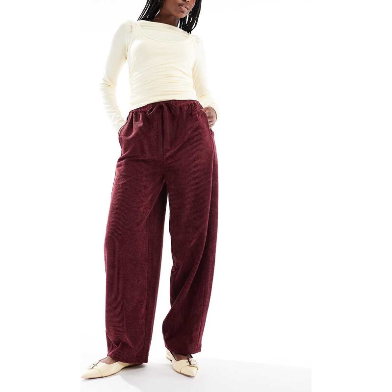 ASOS DESIGN pull on barrel leg cord trousers in burgundy-Red