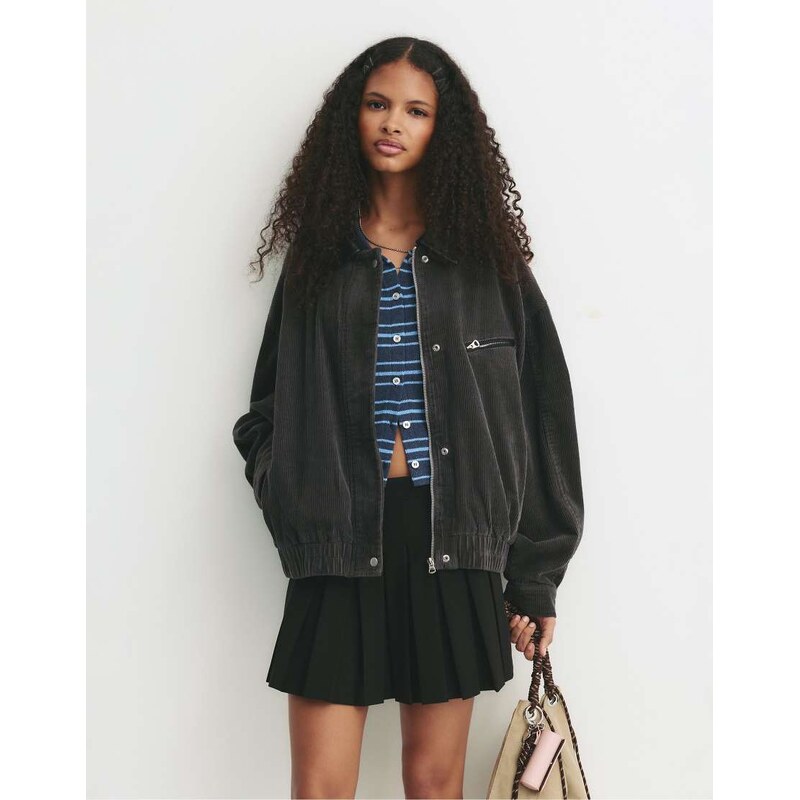 Pull&Bear Pleated mini skirt in black 108302348