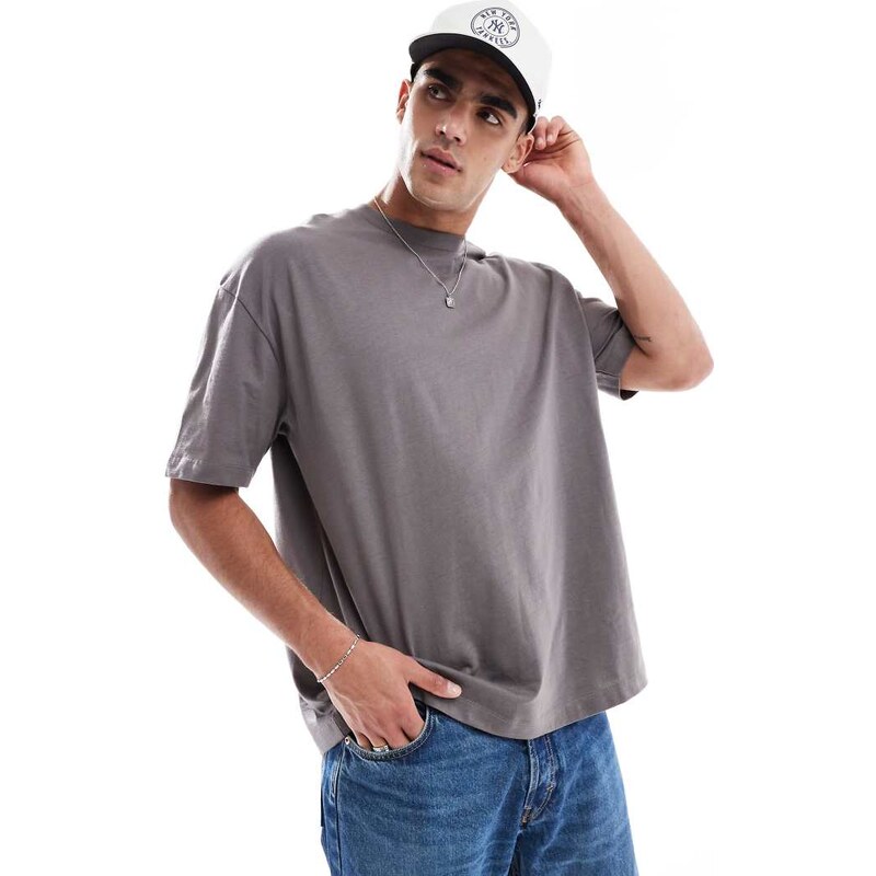 ASOS DESIGN Essentials oversized t-shirt in charcoal-Grey
