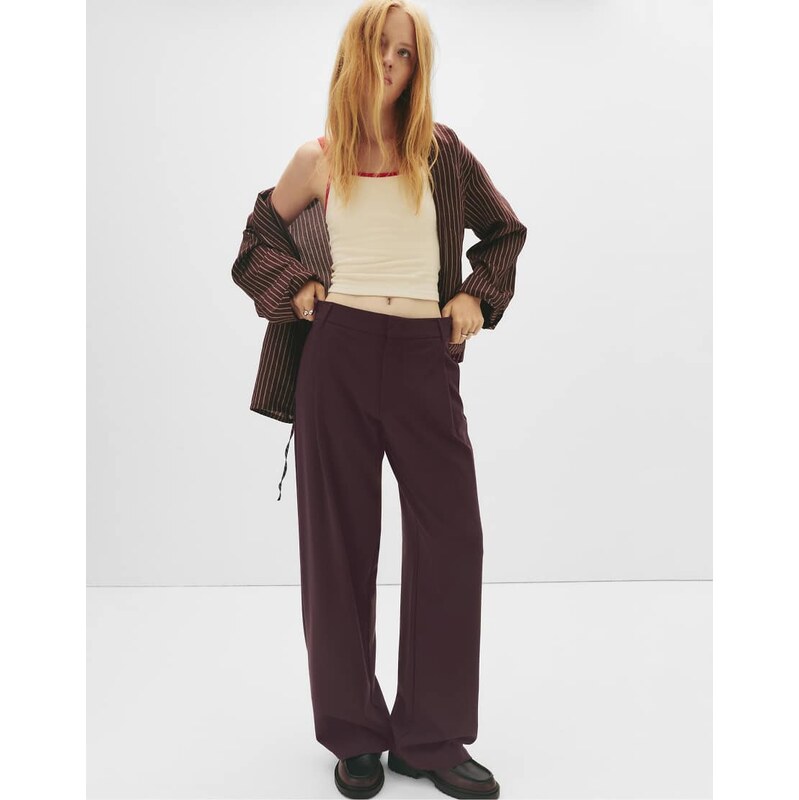 Pull&Bear Tailored darted pants in burgundy