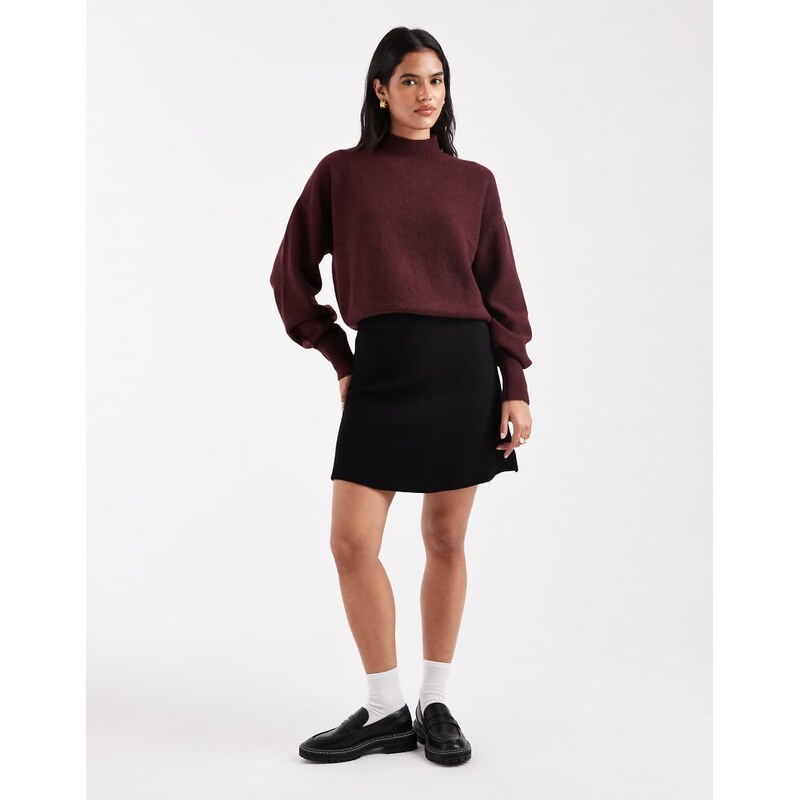 Vero Moda knitted flippy mini skirt in black 108304495