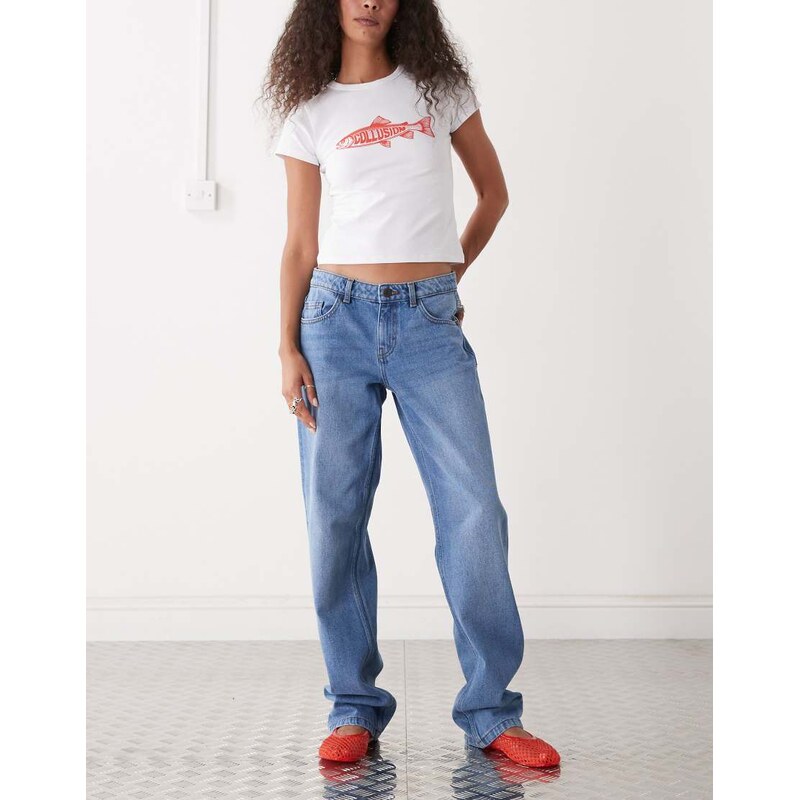 Noisy May Reggy low waist straight jeans in mid blue denim 108319905