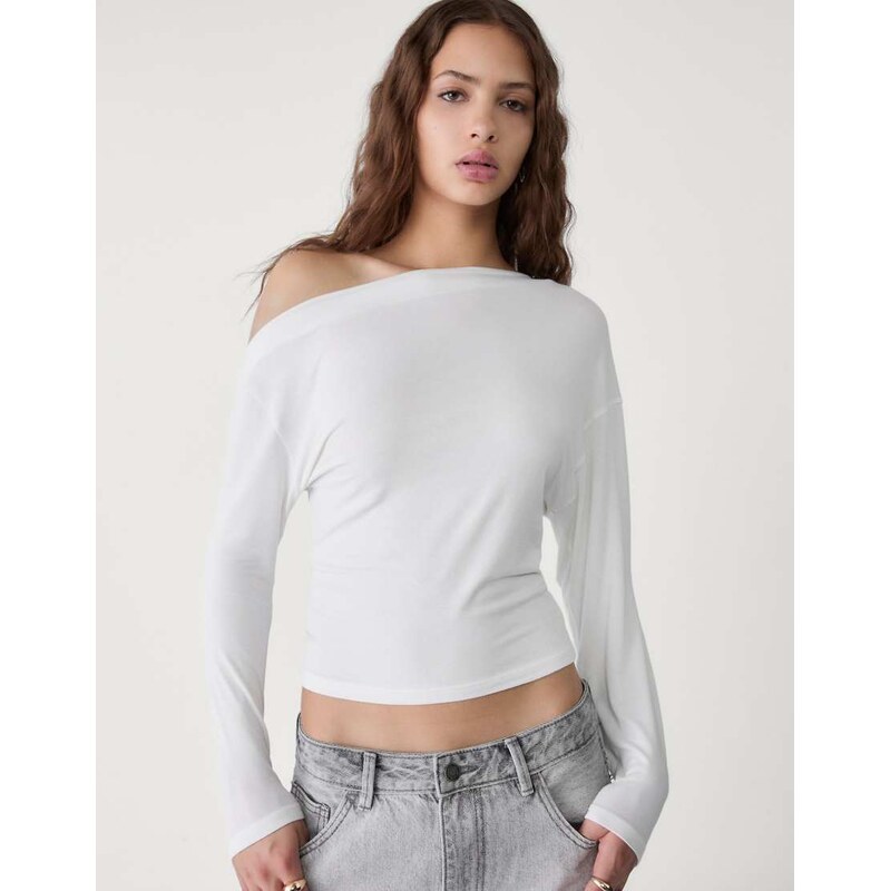 Stradivarius asymmetrical neckline top in ecru-White 108553515