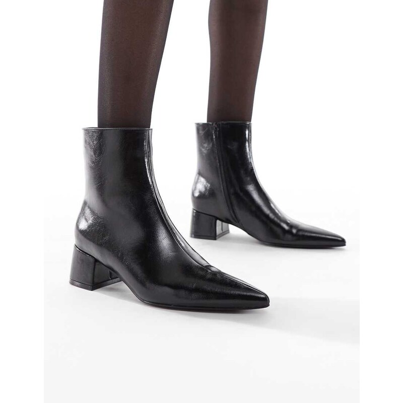schuh Bridget heeled ankle boots in black