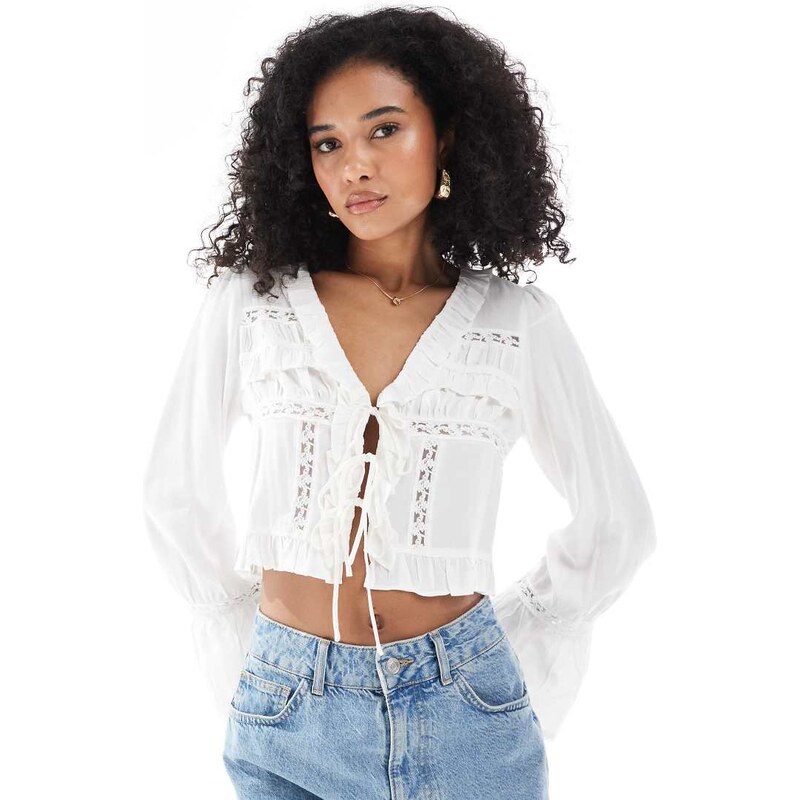 New Look tie cropped blouse in white 115590248
