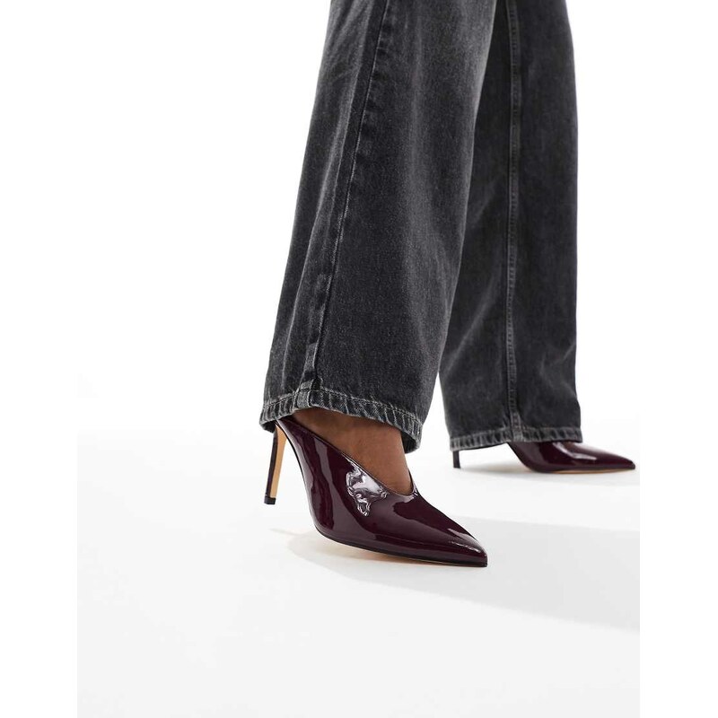 SEQWL Petunia high vamp court shoes in burgundy-Red