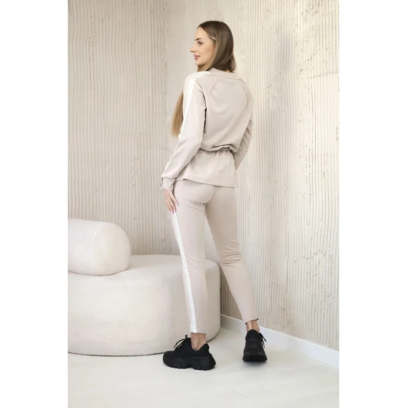 K-Fashion Dámská bavlněná souprava s proužky a stahovacími lemy béžový 108397998
