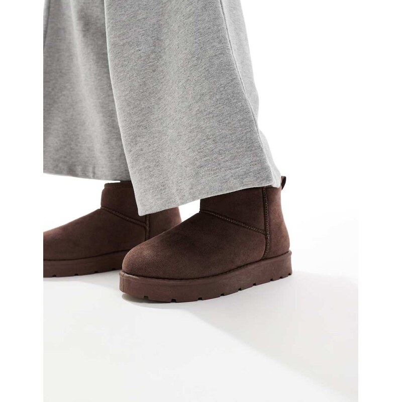 SEQWL cosy mini ankle boots in chocolate-Brown
