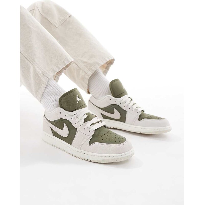 Nike Air Jordan 1 Low trainers in khaki and white-Green