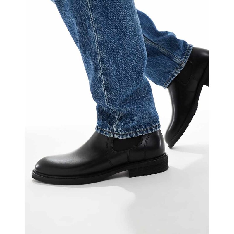 schuh Declan cheslea boots in black