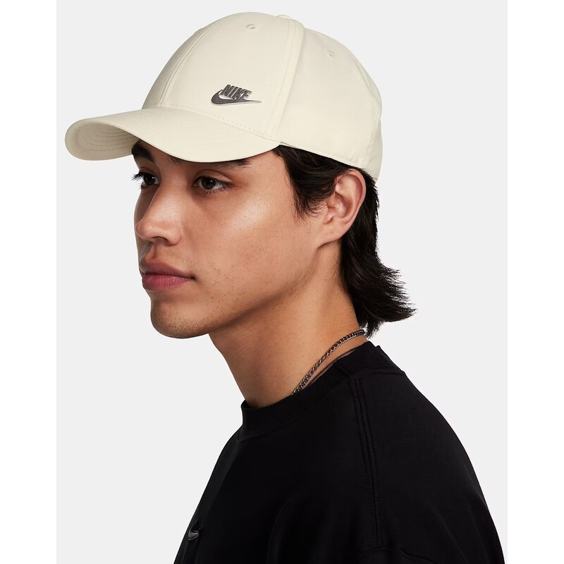 Nike Dri-FIT Club COCONUT MILK/METALLIC SILVER 113