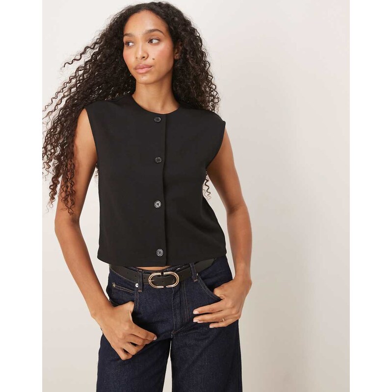 Vila round neck cap sleeve waistcoat in black 108421370