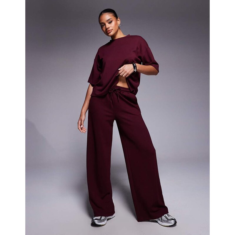 River Island clean wide leg jogger in burgundy-Red
