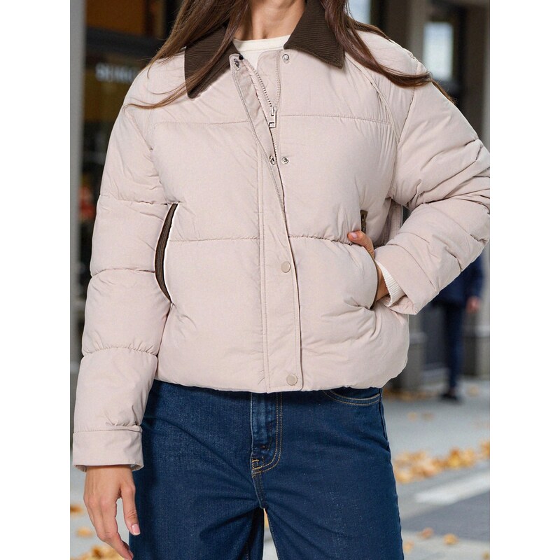 Sinsay - Krátká puffer bunda s kapsami - béžová 108449579