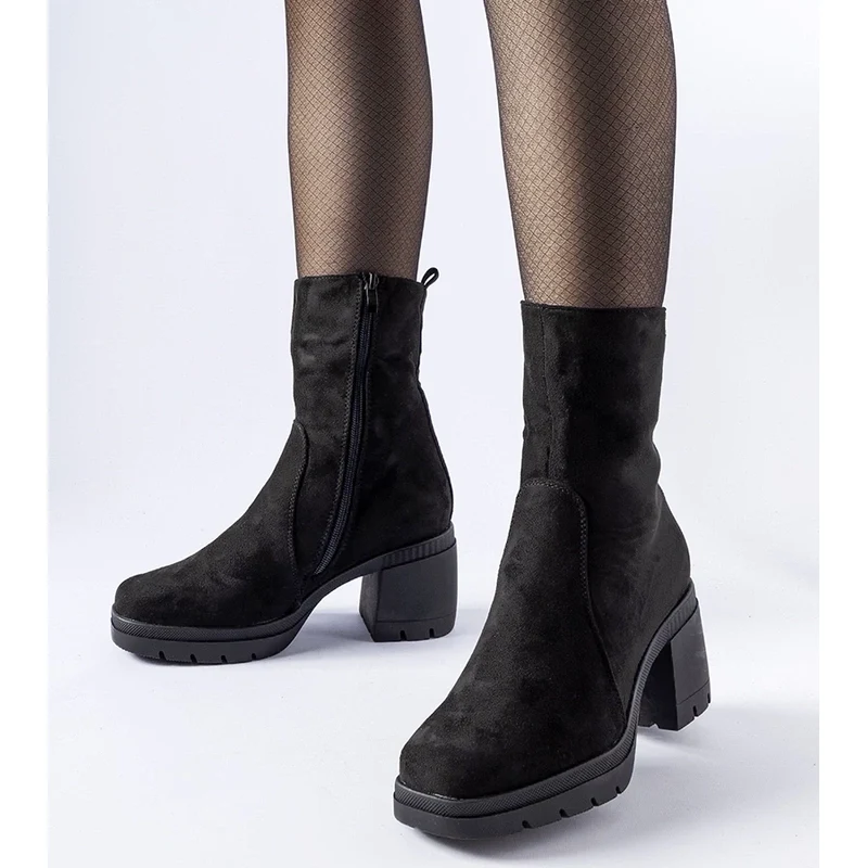 Gemre Black eco-suede block heel ankle boots Agordino
