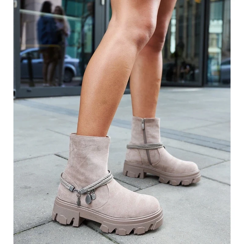 D/CEO Gemre Brown ankle boots with decorative bracelet Geraldo