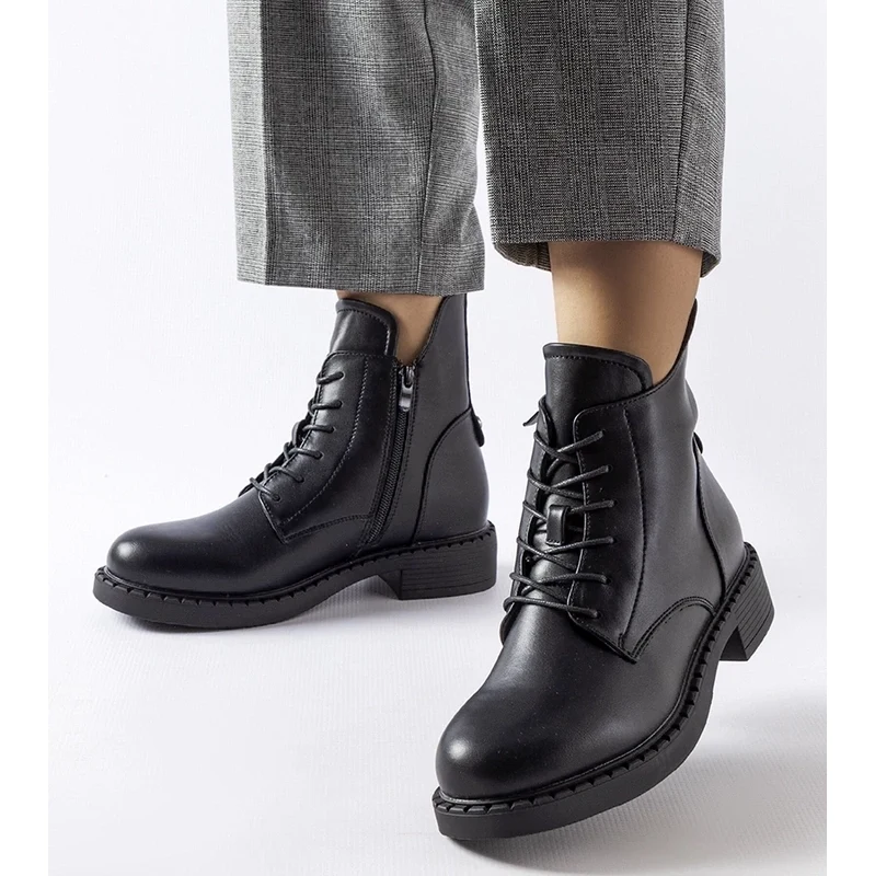 Gemre Black asymmetrical flat ankle boots Solza