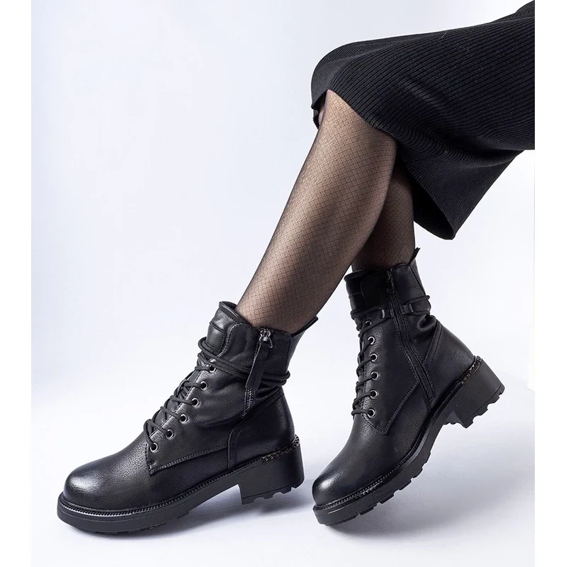 Gemre Black ankle boots with decorative zipper Emarese 108450540