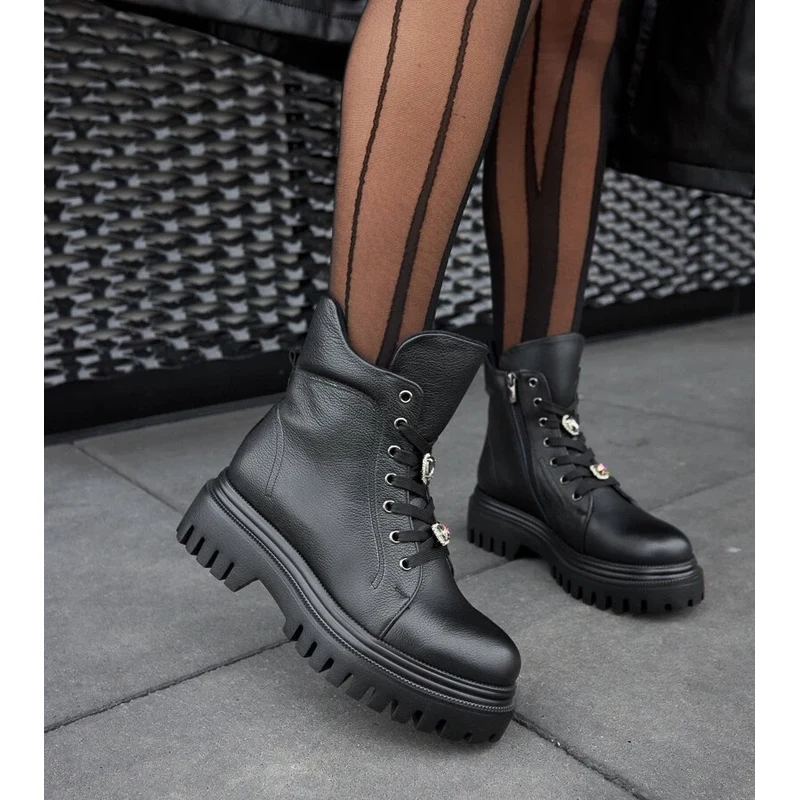 Gemre Black leather insulated lace-up ankle boots Karino