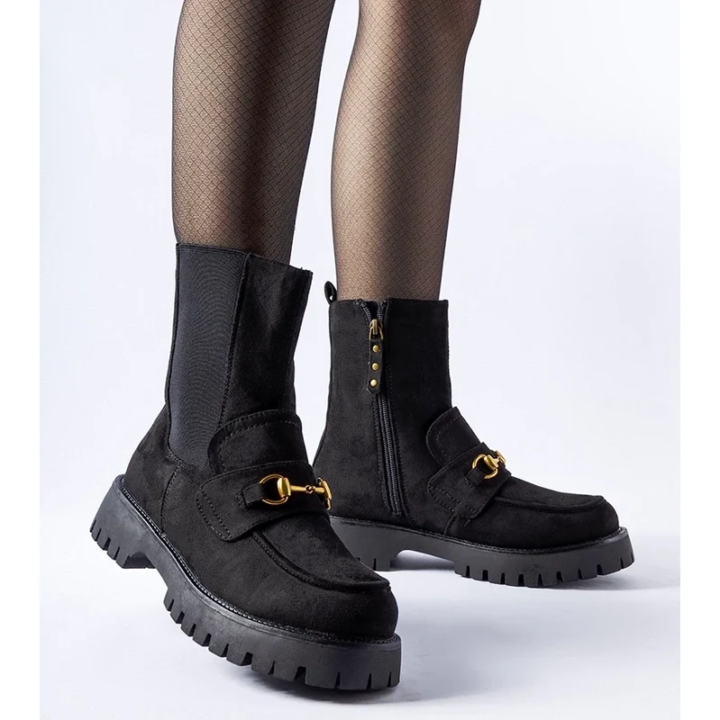 Gemre Black insulated ankle boots with a buckle Overlook