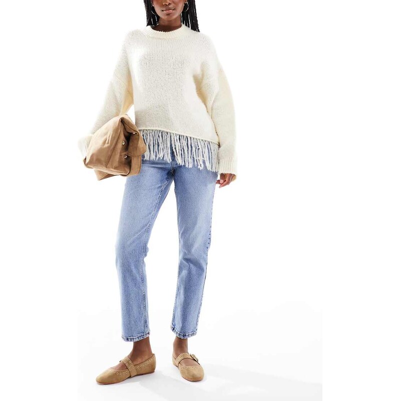 New Look Hannah straight leg jeans in mid blue