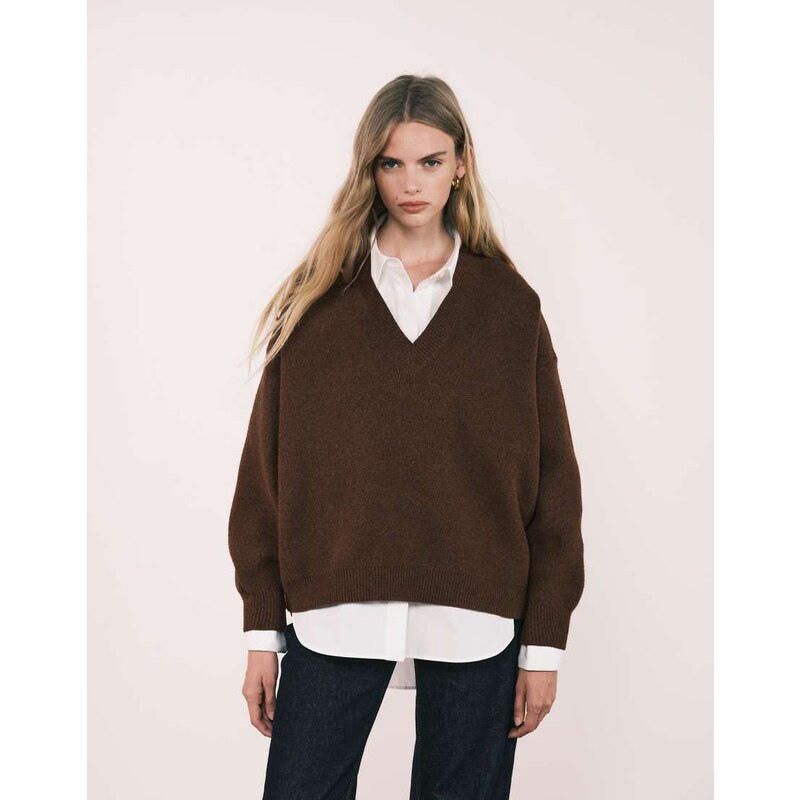 ASOS DESIGN extreme boxy v neck structured jumper in chocolate-Auburn 108517479