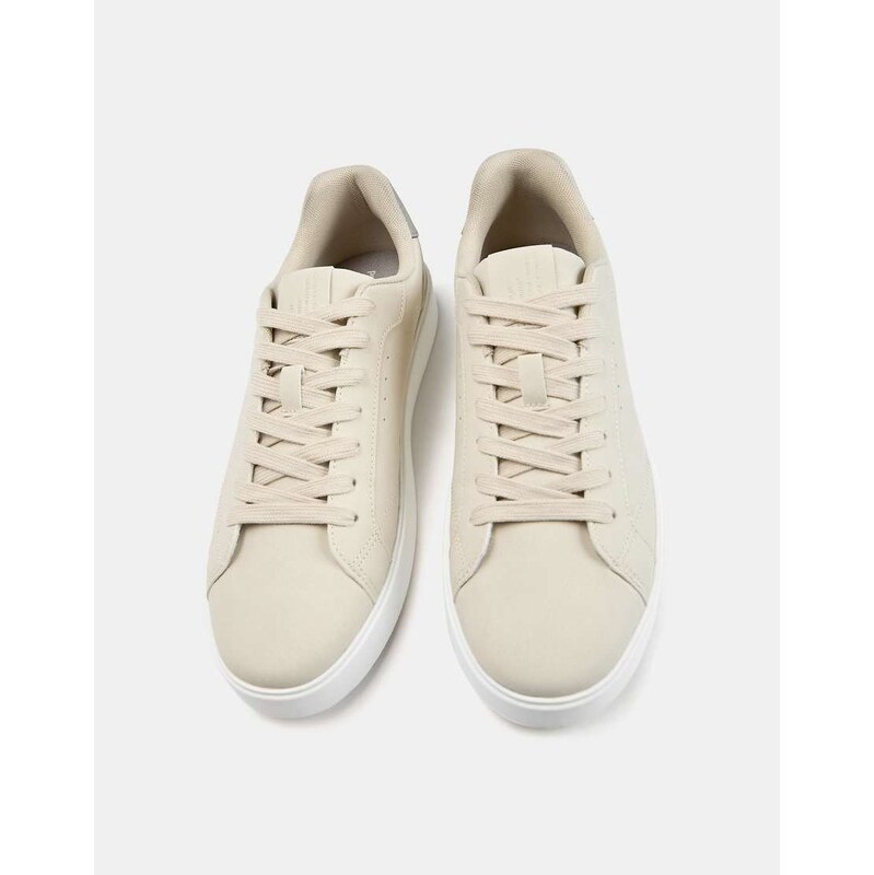 Pull&Bear Sneakers in ecru-White