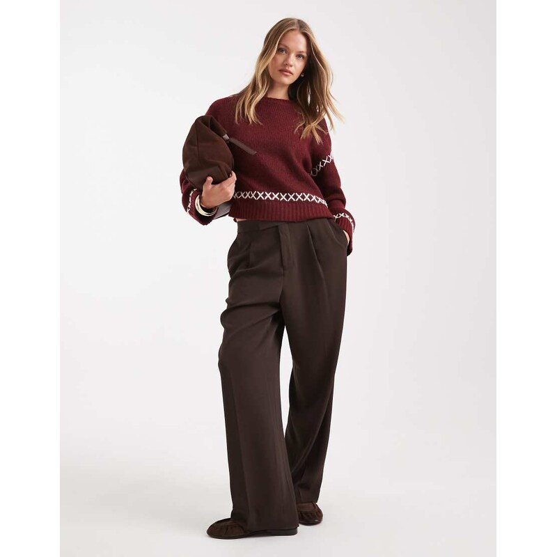 ONLY contrast details round neck jumper in burgundy-Red