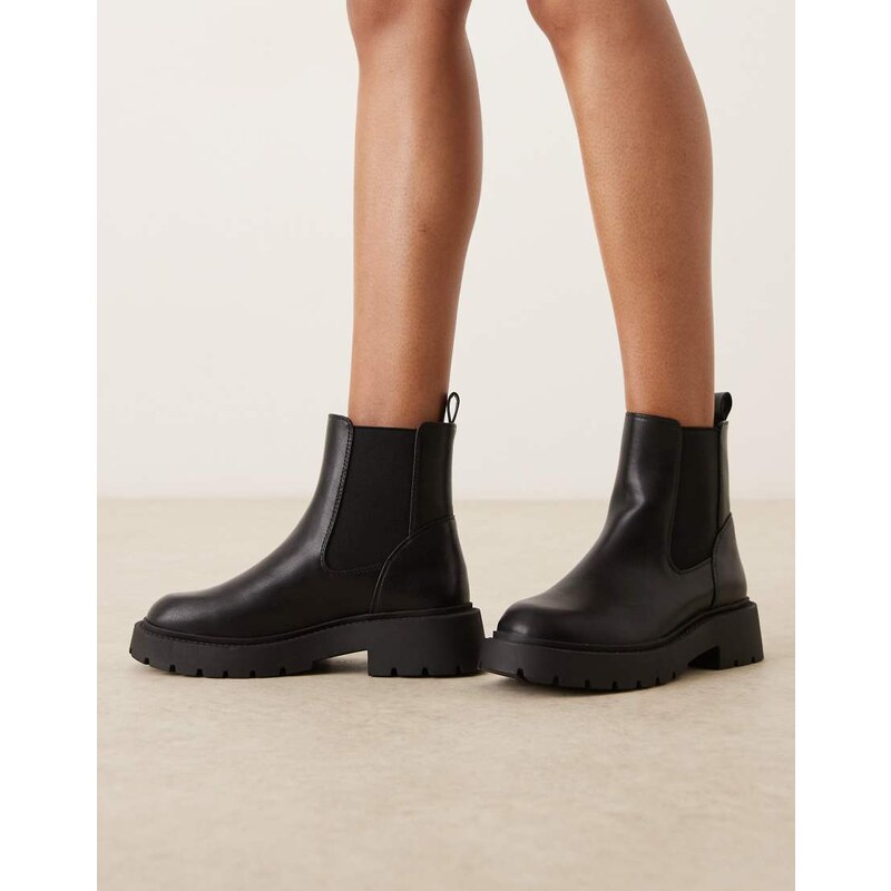 ASOS DESIGN Alford chunky flat chelsea boots in black 113261893