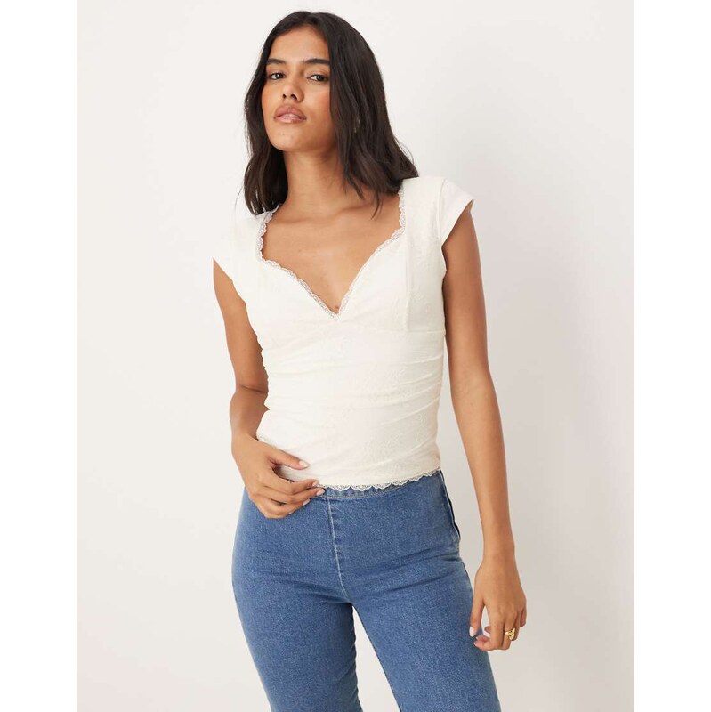 Abercrombie & Fitch short sleeve lace sweetheart top in cream-Neutral 114568943
