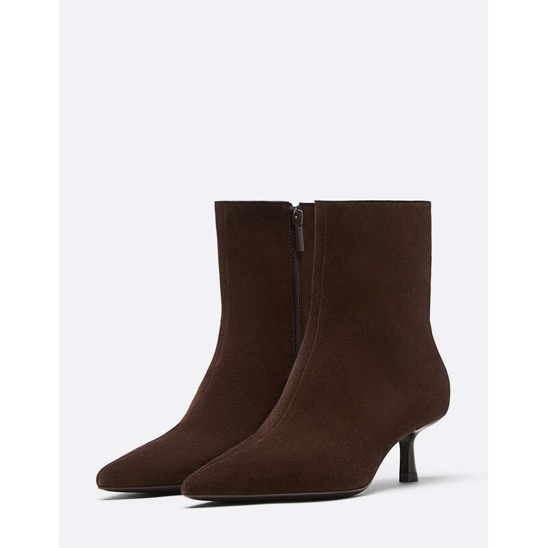 Stradivarius Split leather stiletto heel ankle boots in brown 108551745