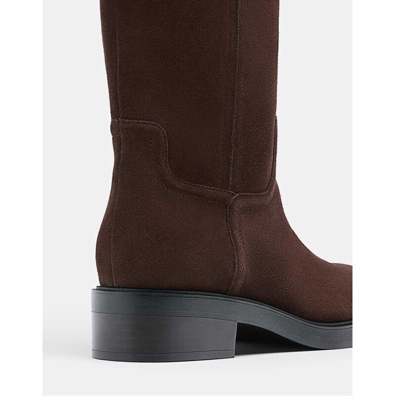 Stradivarius Flat leather equestrian boot in brown 108551749