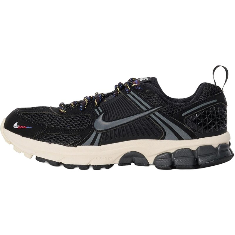 Nike Sportswear Tenisky VOMERO černá