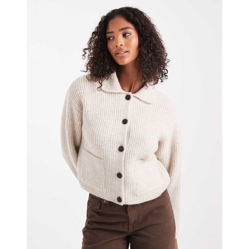 New Look collar button through cardigan in cream-White