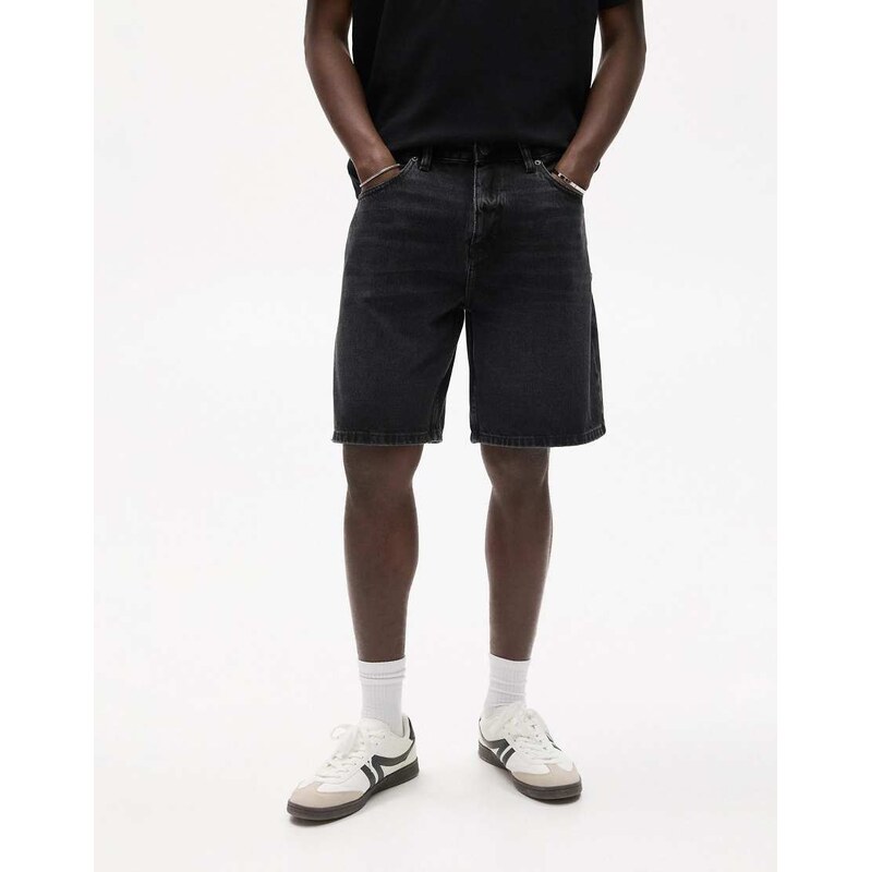 Pull&Bear Standard denim bermuda shorts in faded black-Grey