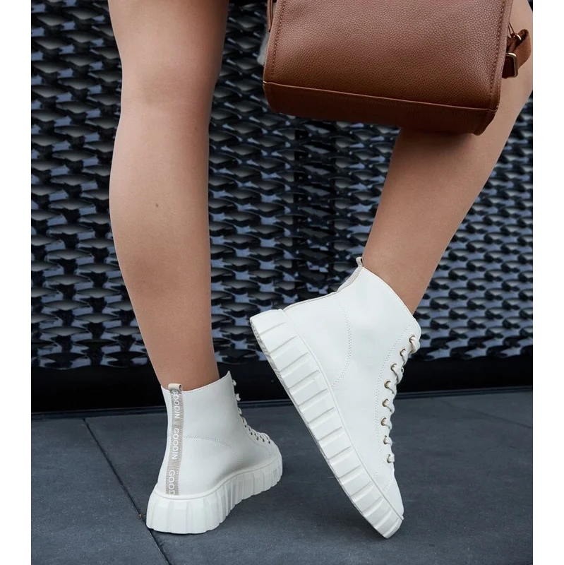 Gemre Beige long leather sneakers Carassai