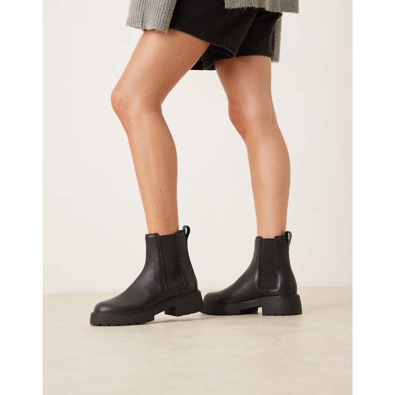 Calvin Klein chunky chelsea ankle boots in black 108736161