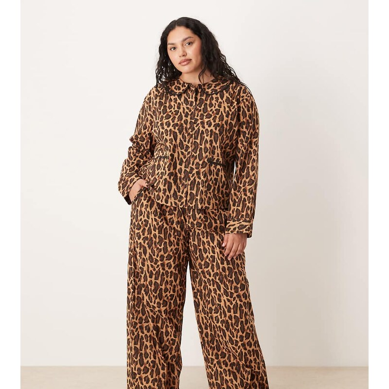 ASOS Curve ASOS DESIGN Curve scallop edge woven shirt and